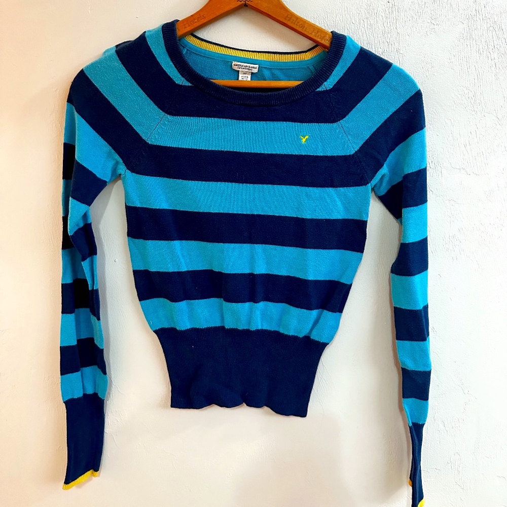 American Eagle Women’s Navy & Blue Striped Sweater Size: S